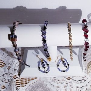 "MARKDOWN" GREAT CAUSE Handmade crystal bracelet